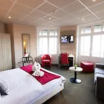 Hotel De La Terrasse 2*