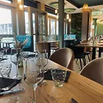 De La Terrasse Hotel 2*