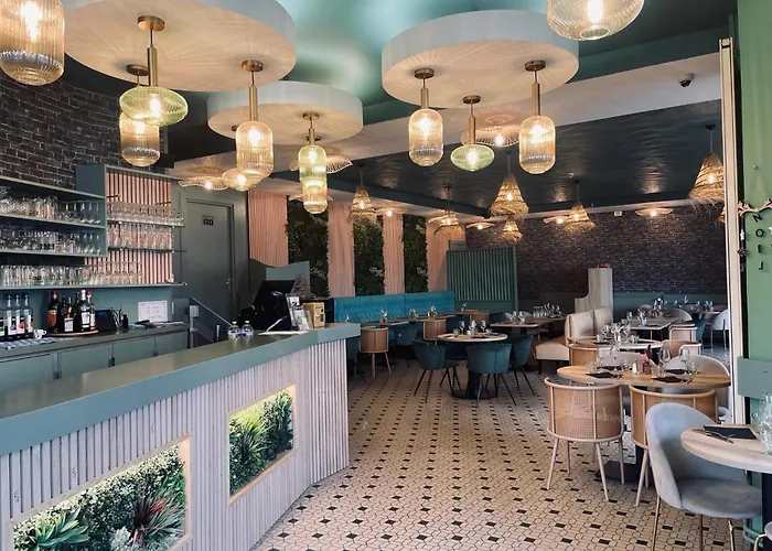 Hotel De La Terrasse 2*