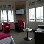 Hotel De La Terrasse 2*