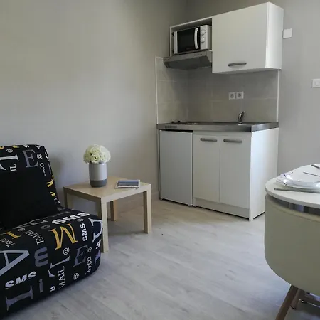 De La Terrasse מלון 2*