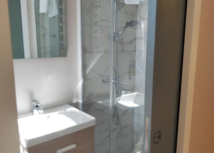 De La Terrasse Hotel 2*