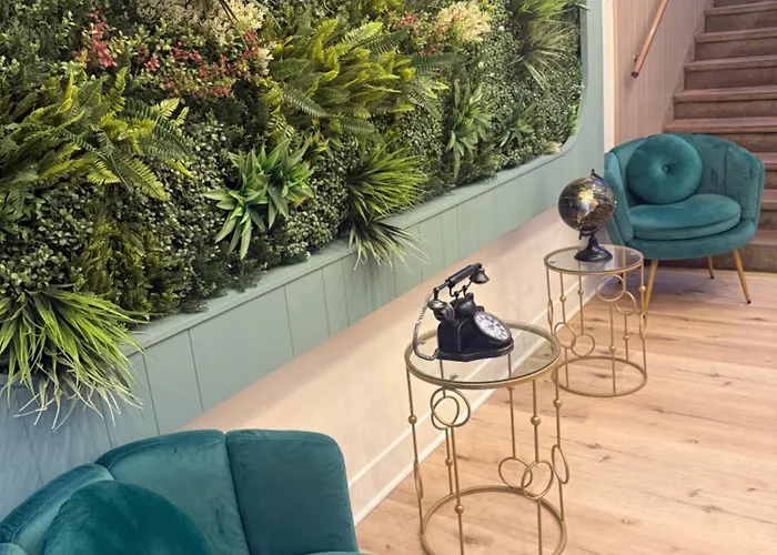 De La Terrasse Hotel 2*